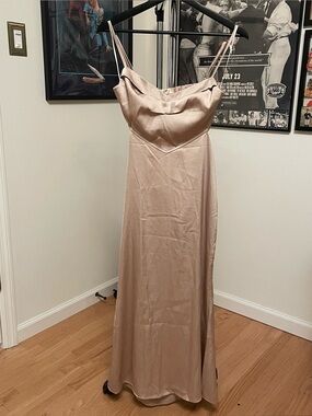 NWT — Hello Molly women's long dress beige open back size Medium/6